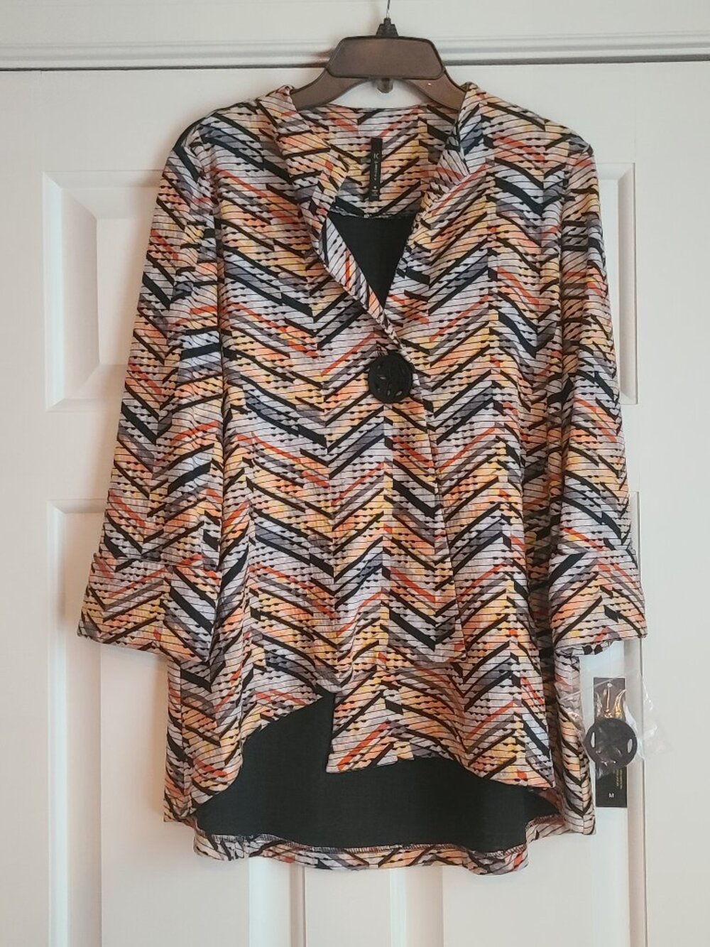 IC by Connie K NWT Sz M Blazer Jacket Black Orange Geometric Print 3/4 Sleeves